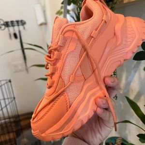 Sneakers size 9 new color orange